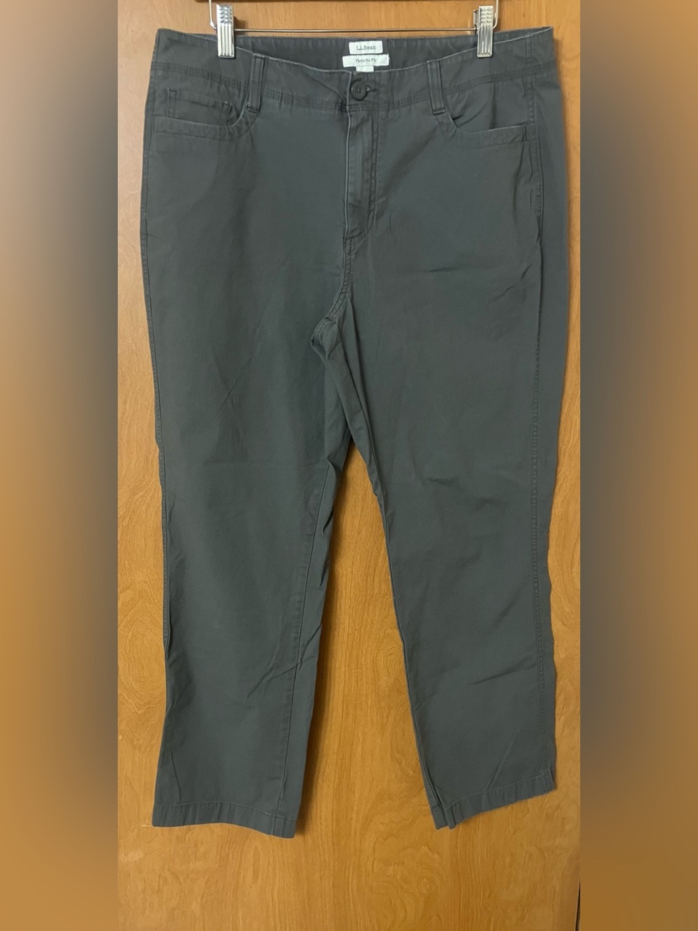 L.L. Bean Favorite Fit Women's Gray Chino Cotton Pants Size 14P